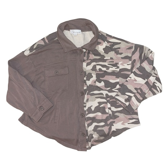 Vintage Havana Other - Vintage Havana two tone Colorblock pink camo shacket women’s size large